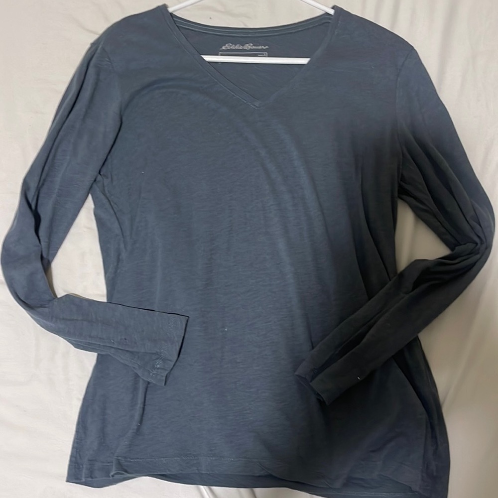Eddie Bauer Blue Women’s Y2K V Neck Long Sleeved Tee Size S